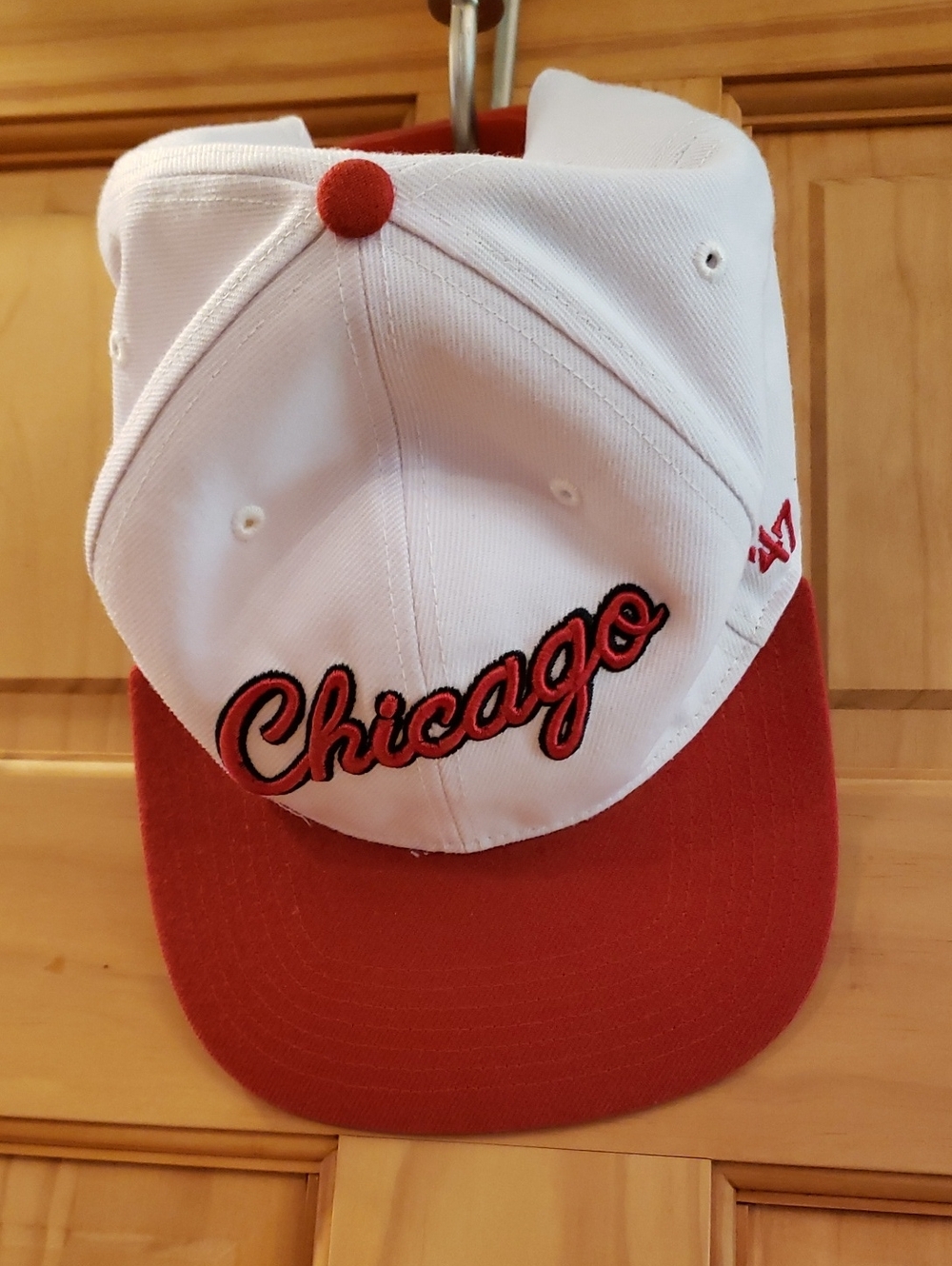 Chicago Two-Tone Baseball Cap - White & Red
